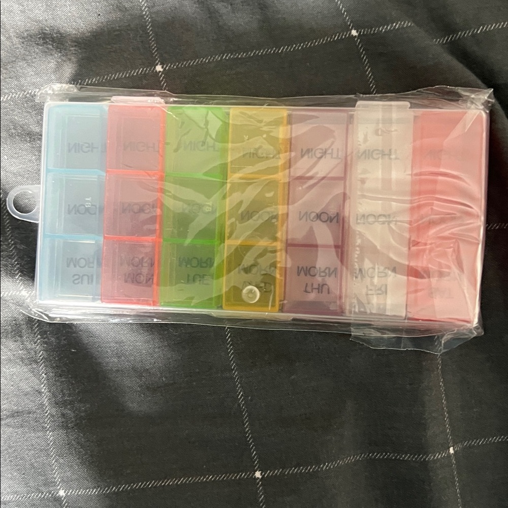 Premier Plus 7-Day Pill Organizer - Picture 3 of 5
